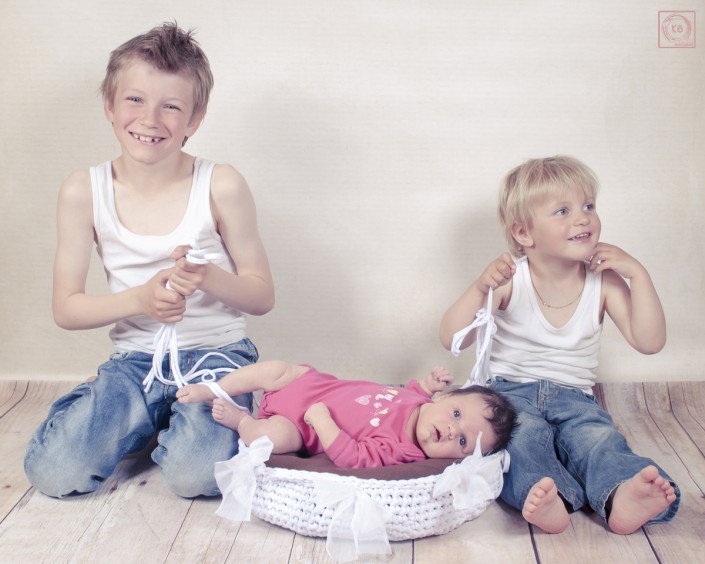 anna-jael, gian & elia ©kb kidsphotography